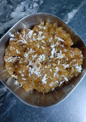 खरबूजे नारियल का गुड़ हलवा (Kharbooje nariyal ka gud halwa recipe in Hindi) रेसिपी मुख्य फोटो