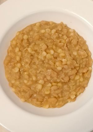 Una foto de Frijoles con elote