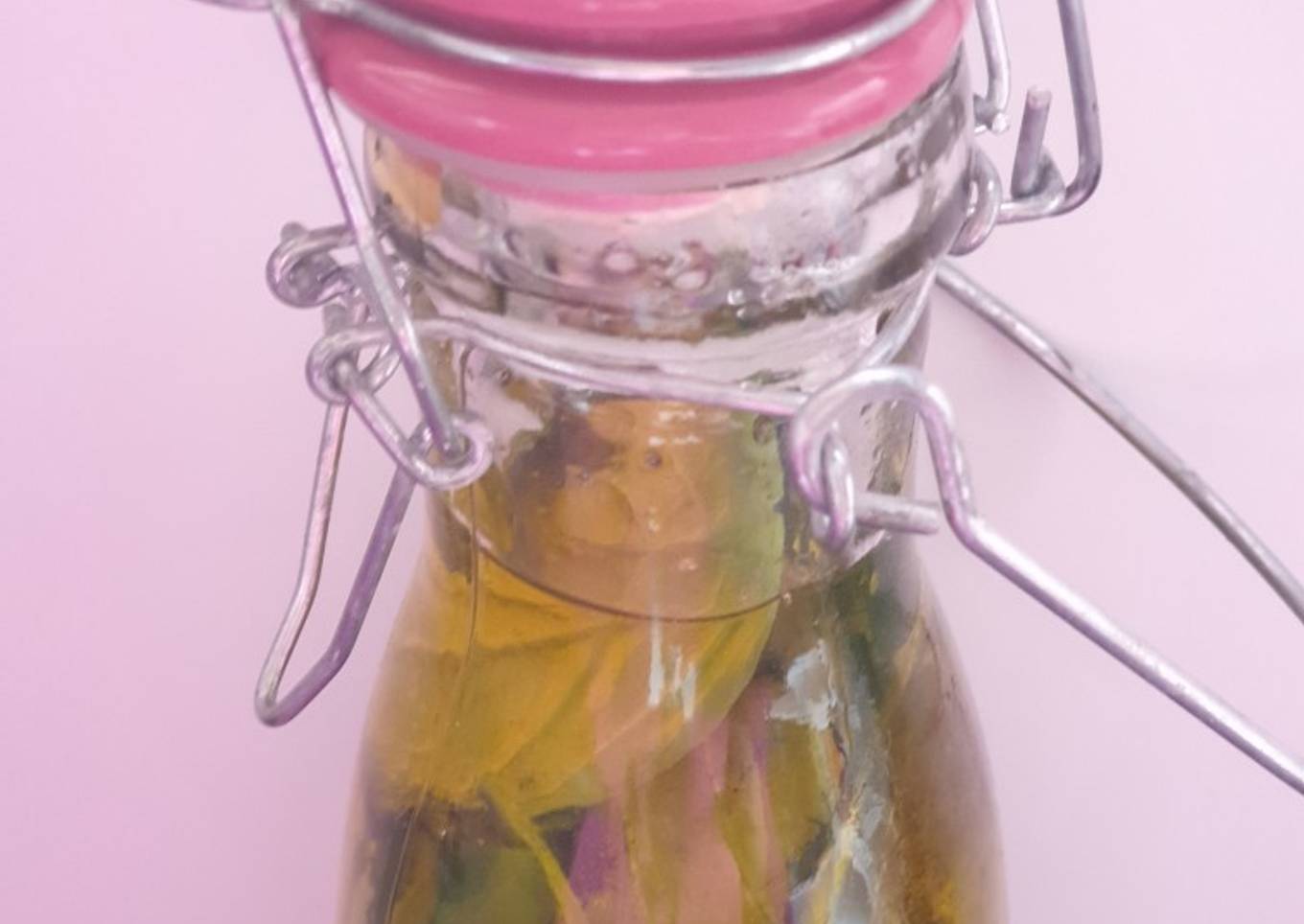 Aceite de albahaca casero