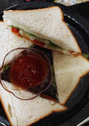 चीज़ वेजिटेबल सैन्डविच (cheese vegetable sandwich reicpe in Hindi) रेसिपी मुख्य फोटो