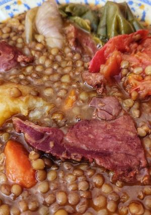 Una foto de Lentejas con verduras y chorizo