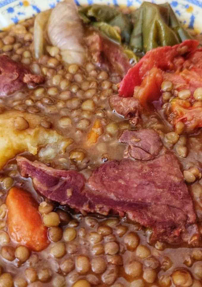 Una foto de Lentejas con verduras y chorizo
