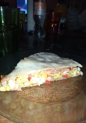 Una foto de Tarta de choclo, tomates y jamón cocido
