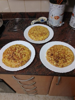 Una foto de Tres tipos de tortillas de papas 1°