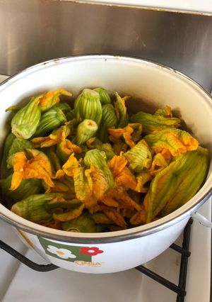 Una foto de Flor de calabaza