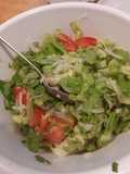 Lechuga, cebolla, tomate (mixta) clásica ensalada de todos los tiempos