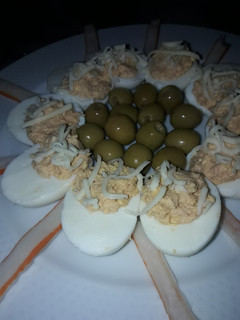 Una foto de Huevos rellenos (Entrantes, aperitivos)