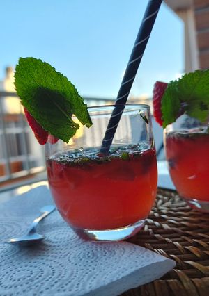 Una foto de Sorbete de kombucha, frutos rojos con un toque de hierbabuena