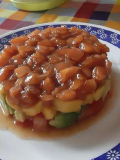 Una foto de Tartar de salmón