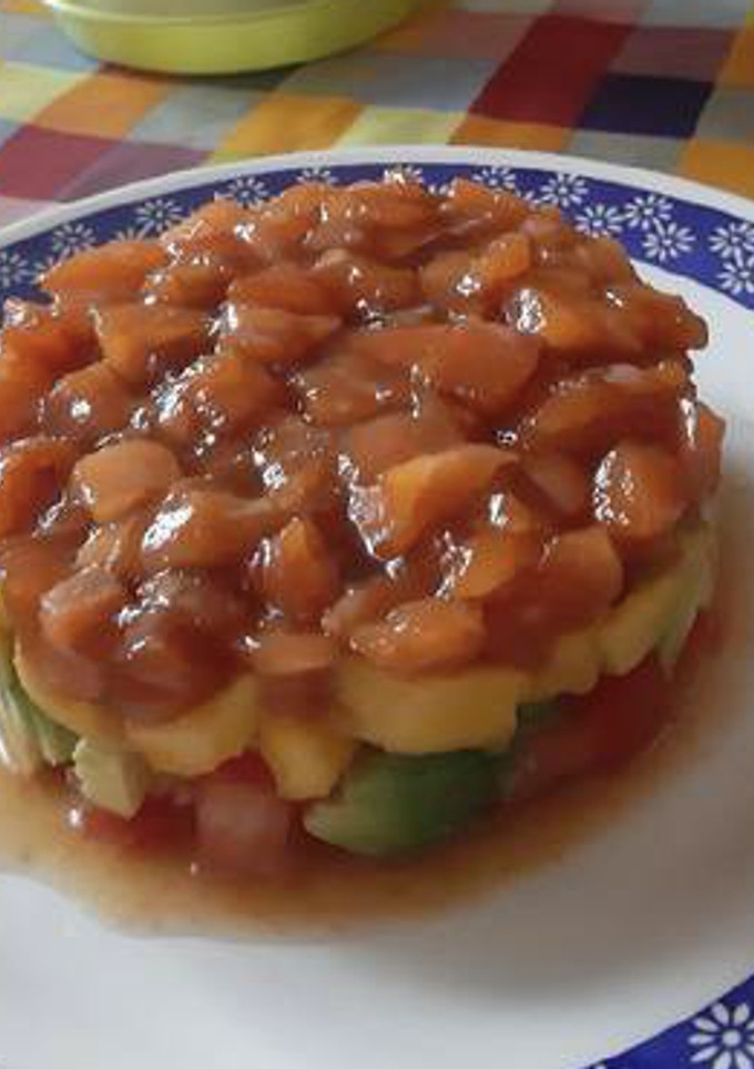 Una foto de Tartar de salmón