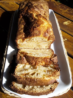 Una foto de Budín de manzana y canela delicioso 🍎