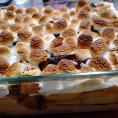 A picture of S'mores bread pudding.