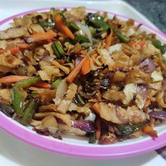 A picture of Roti Noodles.