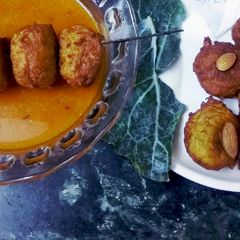 A picture of Potatoes and lauki kofta.