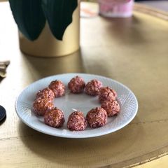 A picture of 🍓 Oatmeal strawberry buns🍓.