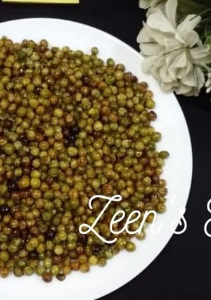 A picture of Oven Roasted Salted Green Peas.
