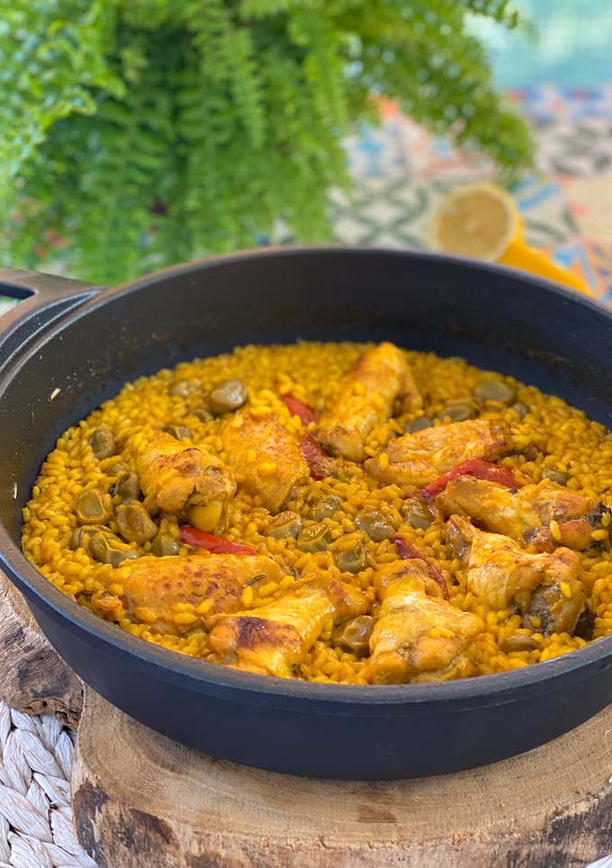 Una foto de Arroz de alitas de pollo súper fácil y rápido