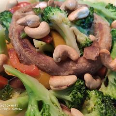 A picture of Fried broccoli in yam ring.