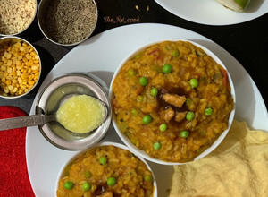 A picture of Bottle gourd sambar rice one pot meal.