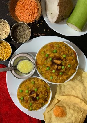A picture of Bottle gourd sambar rice one pot meal.
