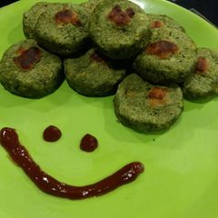 A picture of Palak chhole tikki.