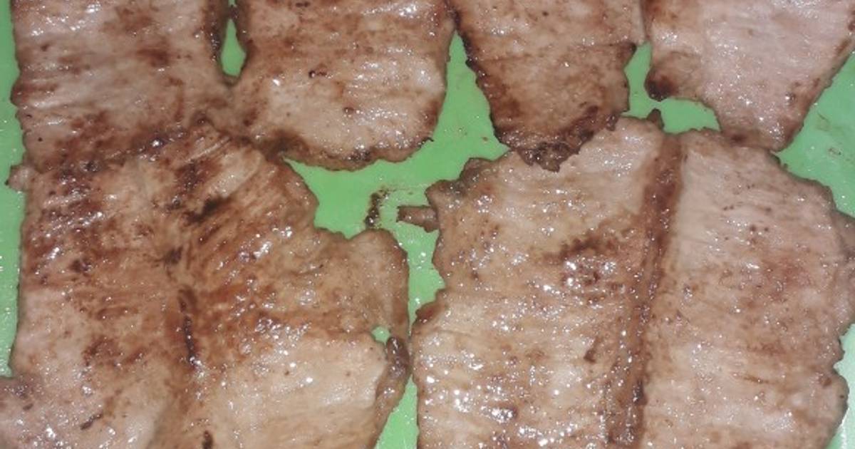 Bistec de lomo de cerdo, en salsa de soya Receta de Esther Soto- Cookpad