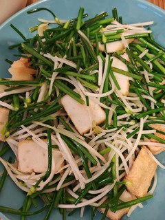 銀芽韮菜花炒魚片 的食譜成品照片