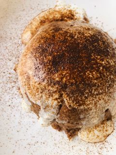 Hình của món Tiramisu yến mạch cacao.