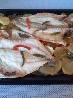 Una foto de 254. Lubina y dorada al horno