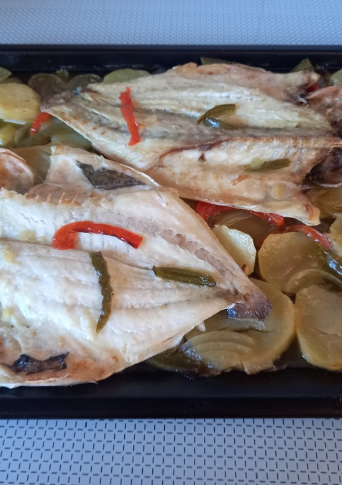 Una foto de 254. Lubina y dorada al horno