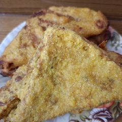 A picture of Aloo bread pakoda.