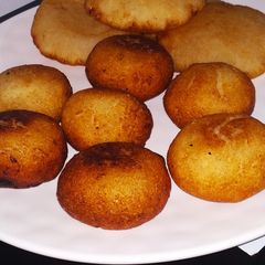 A picture of KakoraPitha.