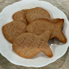 A picture of English Digestives (Cut into Fish Biscuits!).