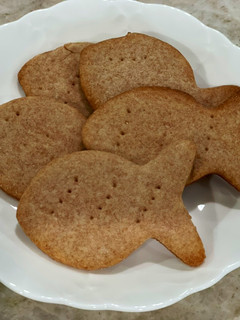 A picture of English Digestives (Cut into Fish Biscuits!).