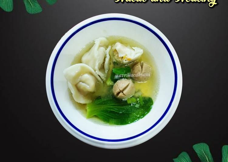 Homemade Wonton Soup (Dumpling Soup)