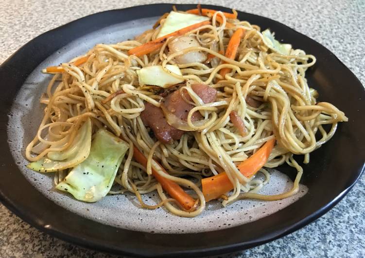 Yakisoba ~Fideo Chino Frito Estilo Japonés~