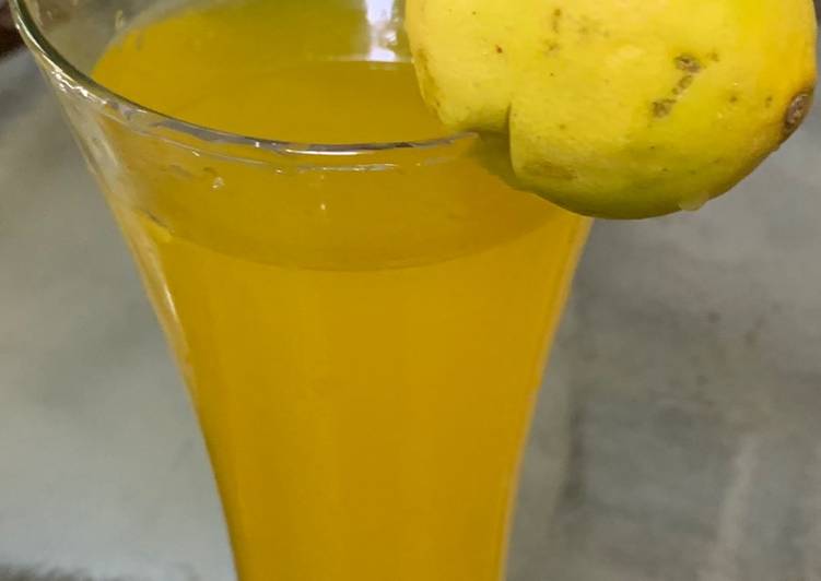Healthy yellow Lemonade