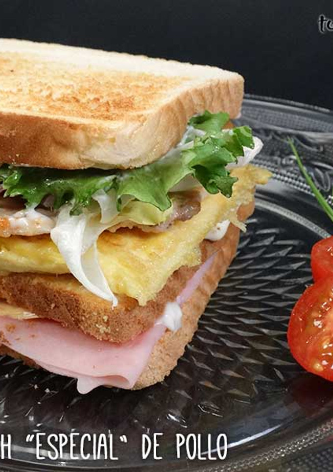 Una foto de Sandwich Especial de Pollo