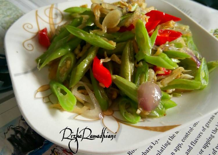 Cara mudah meracik Tumis Buncis Teri yang Lezat