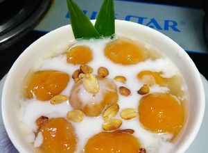 Hình của món Chè bí đỏ hạt sen.