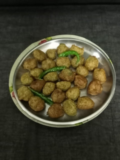 મગ ની દાળ ના વડા (Moong Dal Vada Recipe In Gujarati) રેસીપી મુખ્ય ફોટો