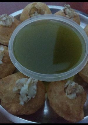 A picture of Pani puri.