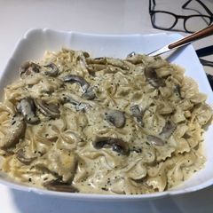 A picture of Mushroom Farfalle.
