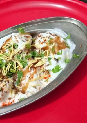 A picture of Bread Dahi vada.
