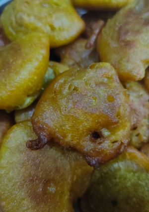 आटे के मीठे पुए (Aate ke meethe pue recipe in Hindi) रेसिपी मुख्य फोटो