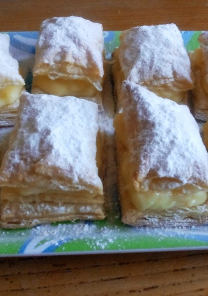 Una foto de Hojaldres con crema pastelera