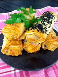 Una foto de Rollitos de masa filo de atún