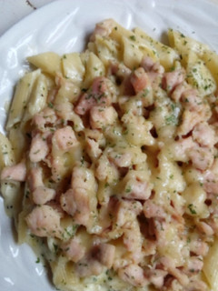 A picture of Chicken in cream soup.
