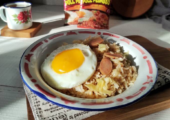 Recipe: Tasty 131. Nasi Goreng Sosis Poll Pedas