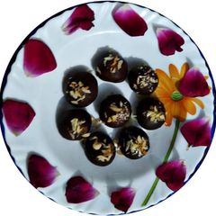 A picture of Choco balls.
